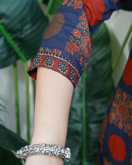 Sanganeri square pothli button Kurta