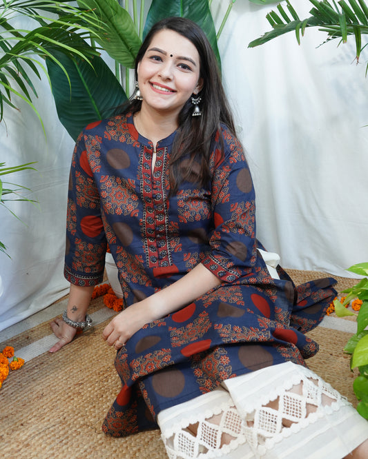 Sanganeri square pothli button Kurta