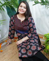 Black Yoke Sanganeri Kurta