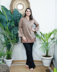 Brown kullu border woollen short kurti