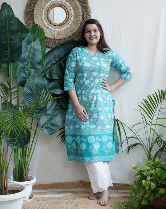 Ferozi Floral Border kurta