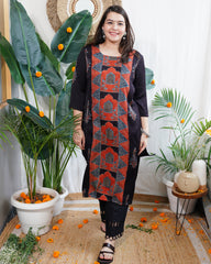 Black Minar panel kurta
