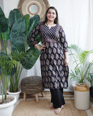 Black Yoke kurta with border
