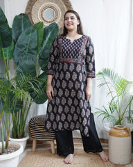 Black Yoke kurta with border