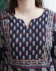 Black Yoke kurta with border