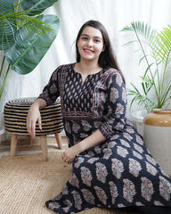 Black Yoke kurta with border