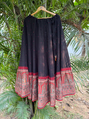 Black choti buti Big border skirt