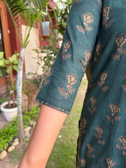 Bottle green flower V neck kurta