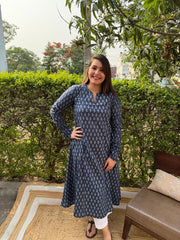 Indigo buti Aline chudi sleeve kurta