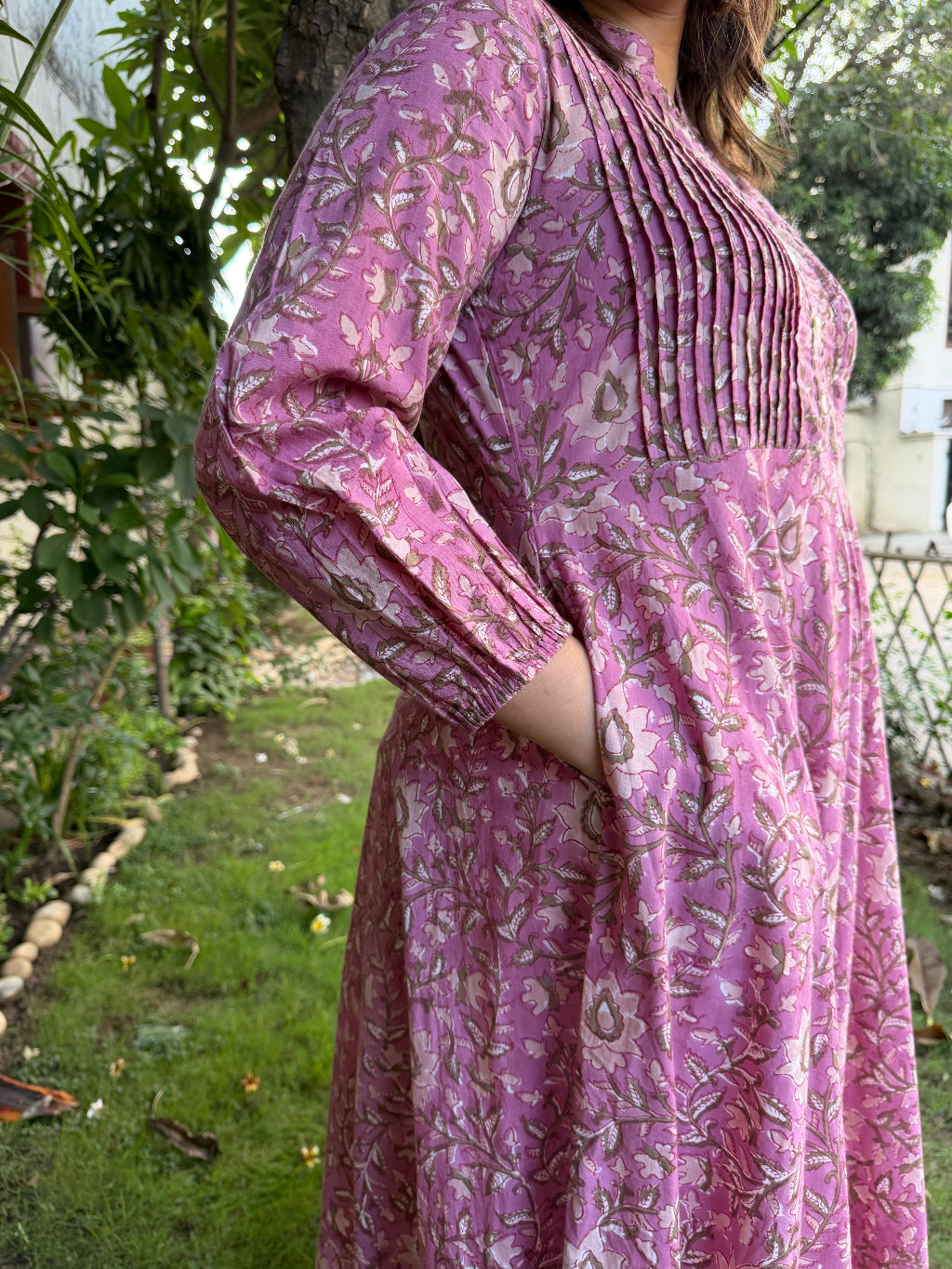 Onion Pink Floral Pintuck A-line Kurta's side pocket by Sanskritam