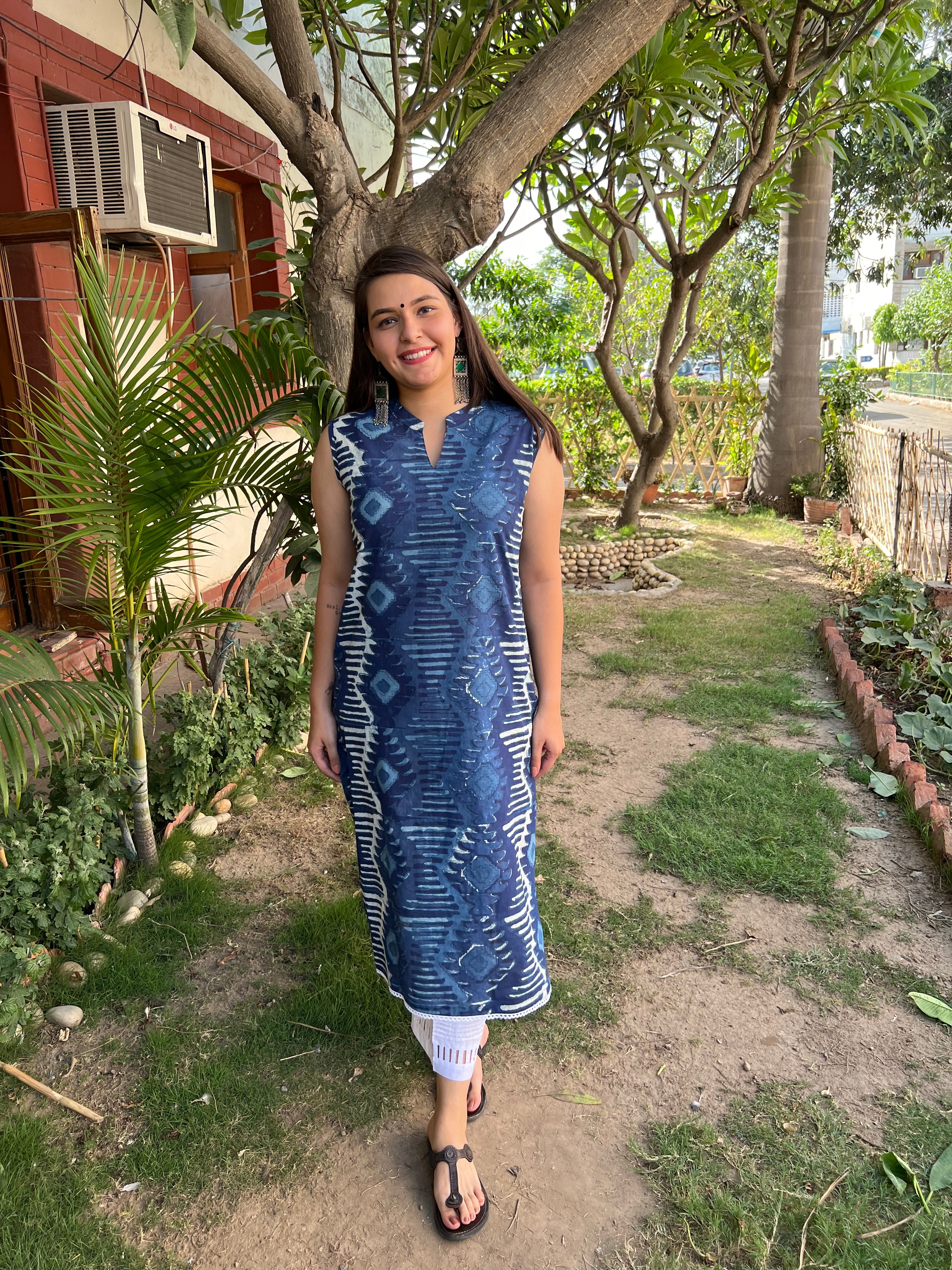 Indigo zig zag Without sleeve Kurta - MYSANSKRITAM