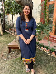 Blue solid kurta with designer Button