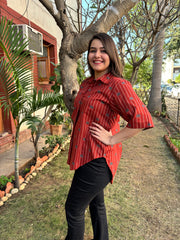 Maroon lines top