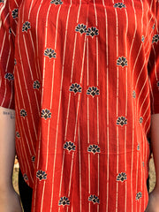 Maroon lines top