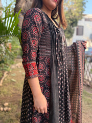 Black sanganeri Aline suit set