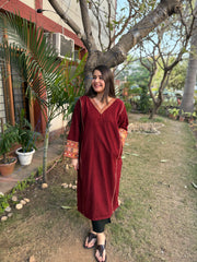 Maroon kullu patti pocket phiran (loose fitting)