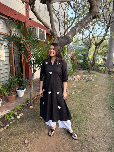 Black Heart embroidered Kurta with front pocket