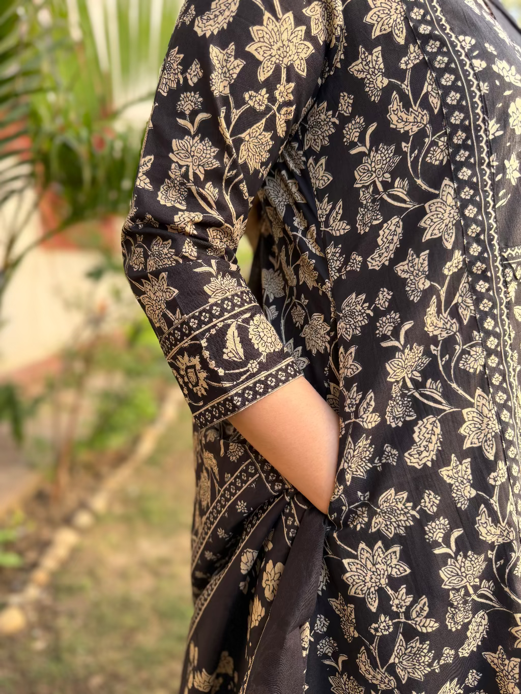 Black Yoke A-line Full Suit Set Pocket   Sanskritam