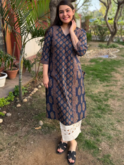 Indigo kali border kurta