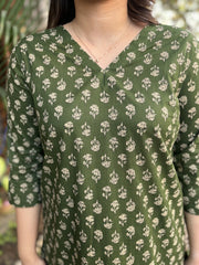 Green Buti Border Kurta