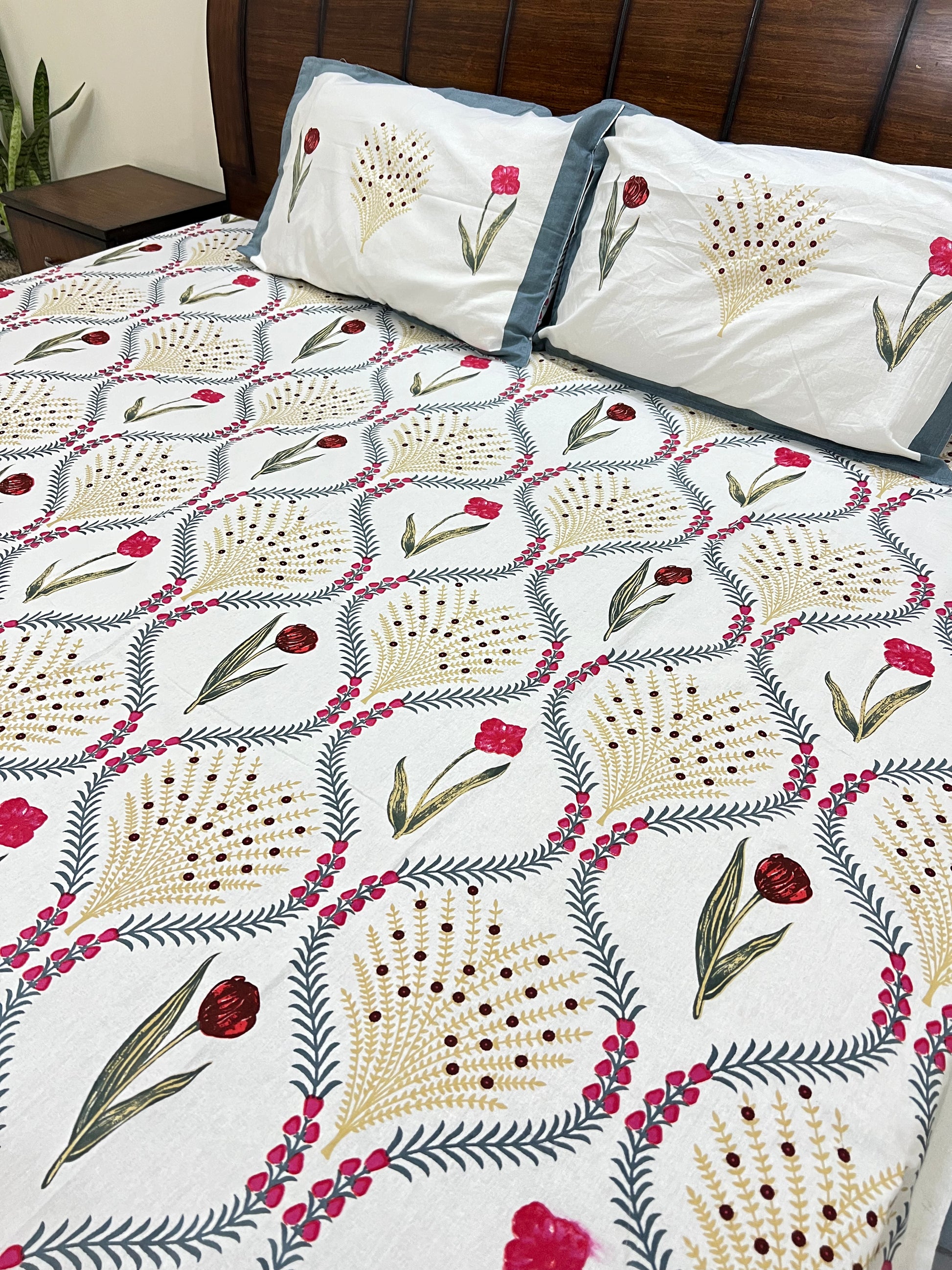 Floral Bail style bedsheet 
