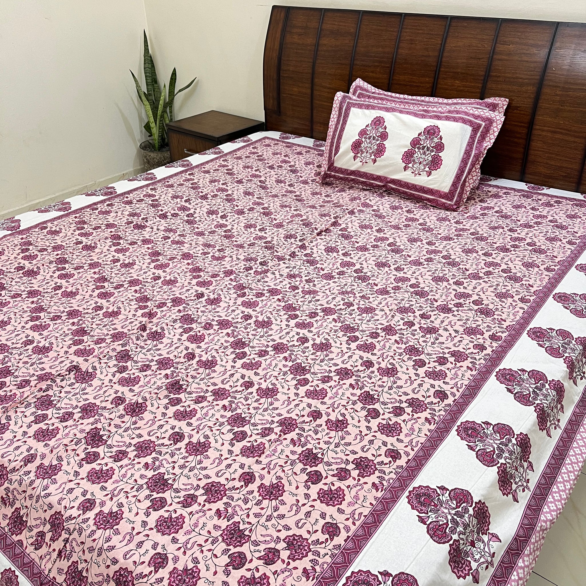 pink floral bedsheet 