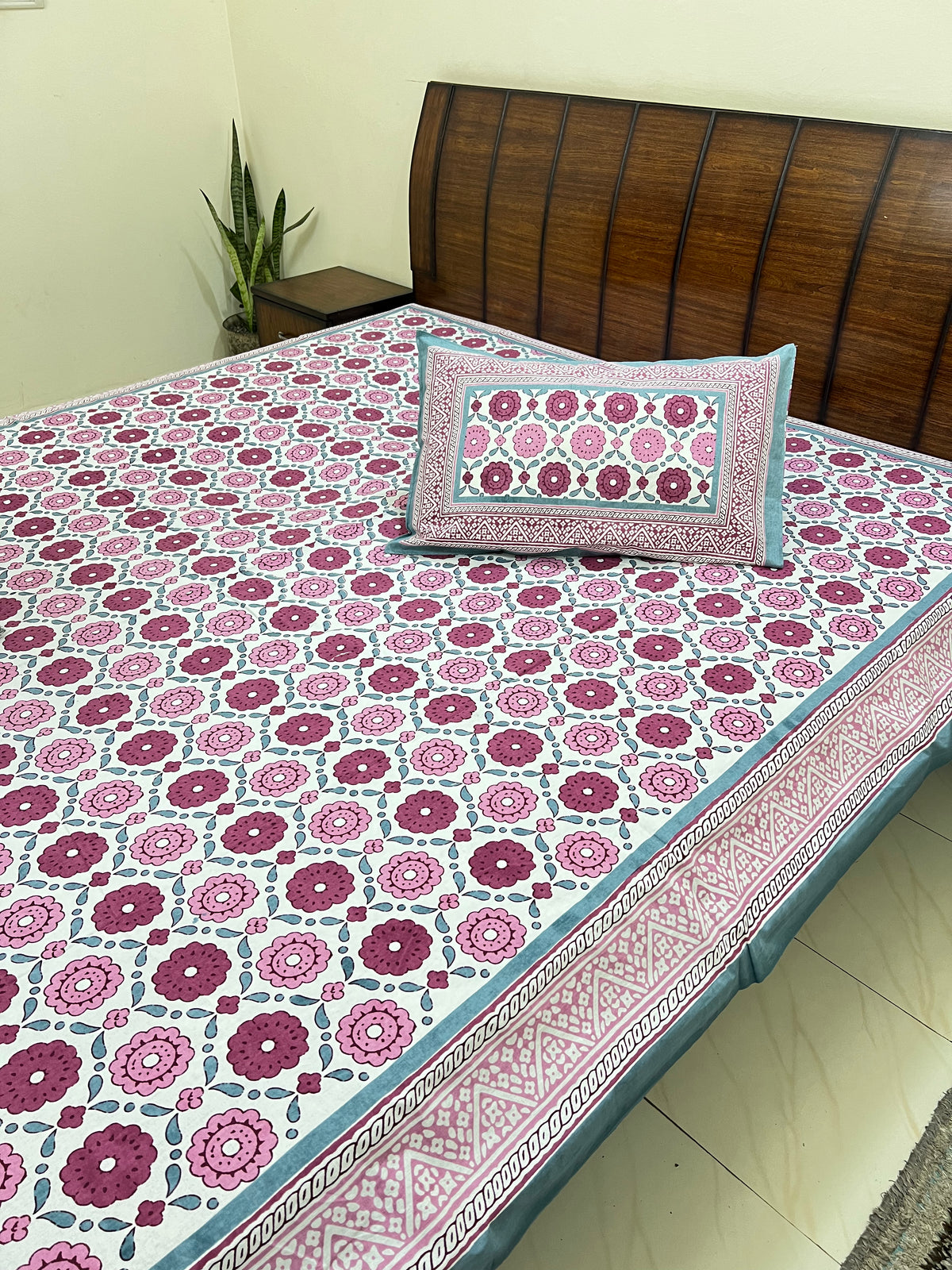 Pink Multi Flower Bedsheet - MYSANSKRITAM