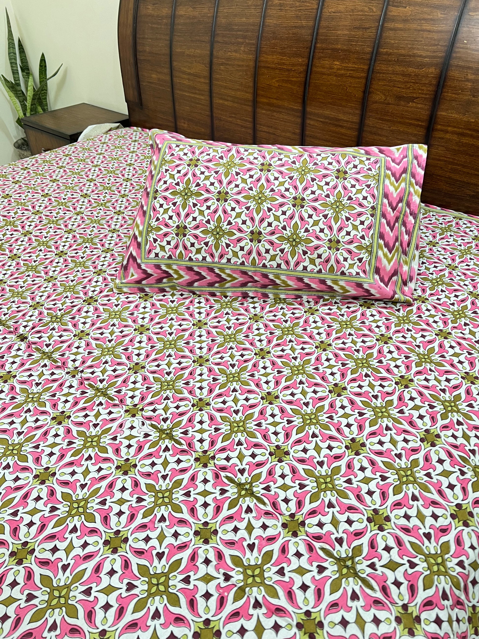 Geometric print bedsheet
