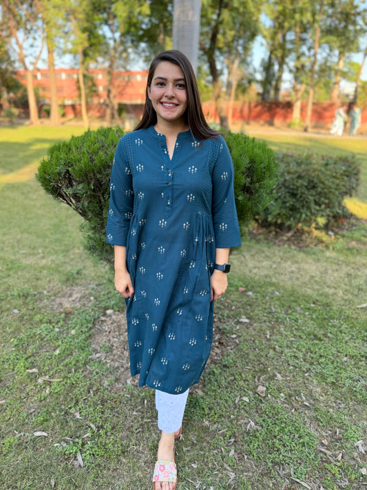 Neele Side Gather Dobby Kurta