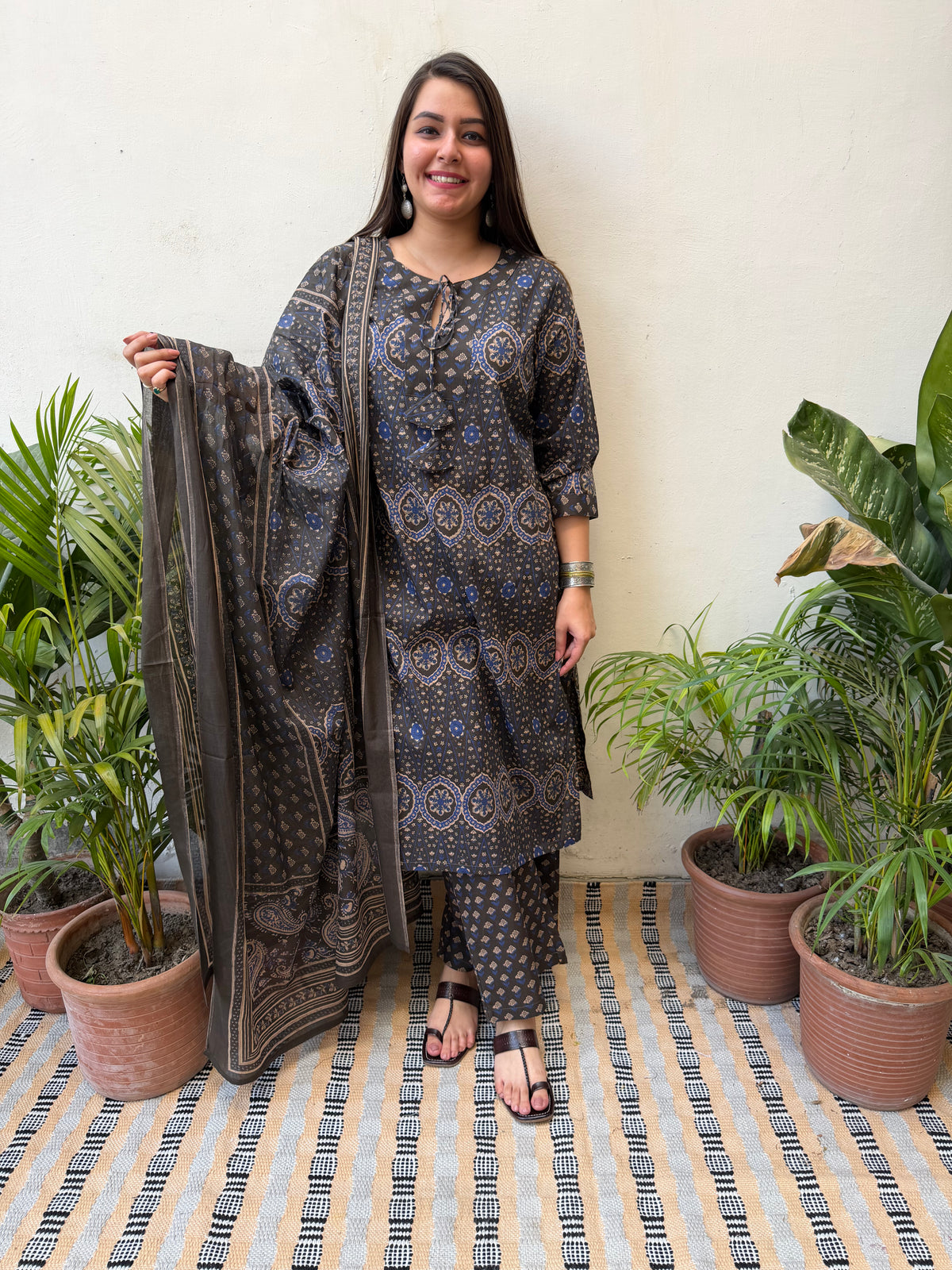 Black geometric Suit set
