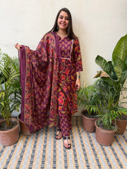 Wine big flower suit set with yoke