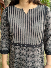 Grey geometric kurta with yoke