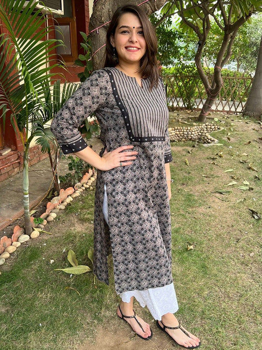 Grey geometric kurta with yoke