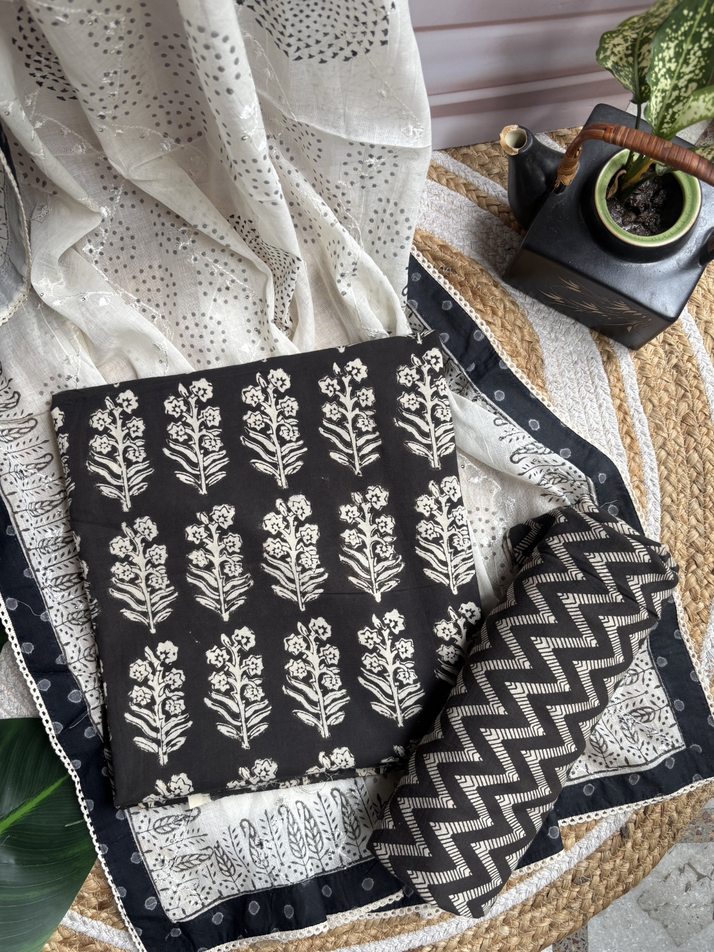 Black buta Zigzag palazzo Unstitched Suit set