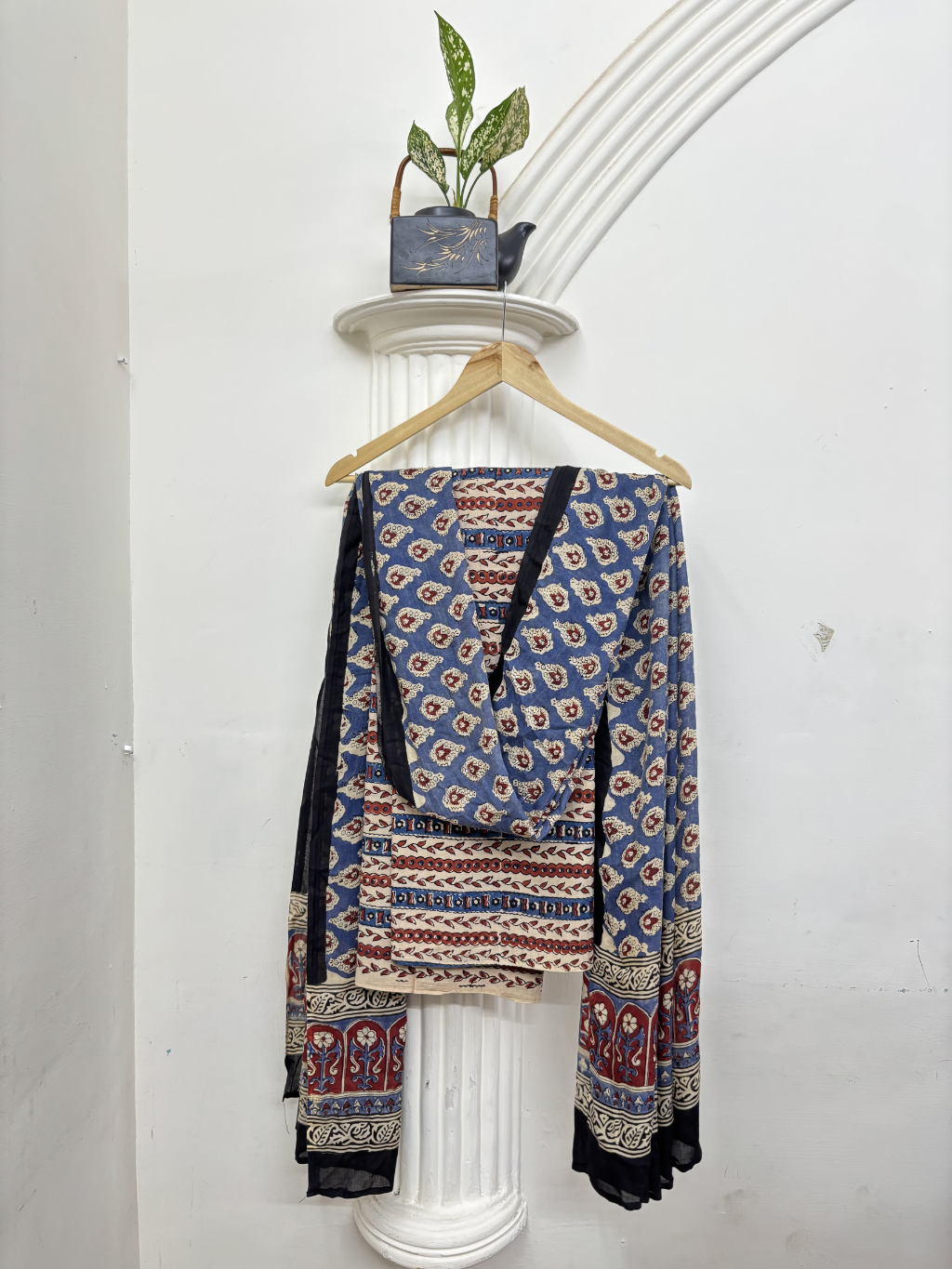 Beige indigo small leaf Unstitched Suit set