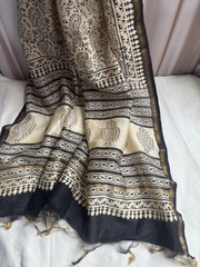 Black buti Unstitched Suit set