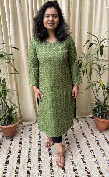 Leaf green geometric woollen kurti - MYSANSKRITAM