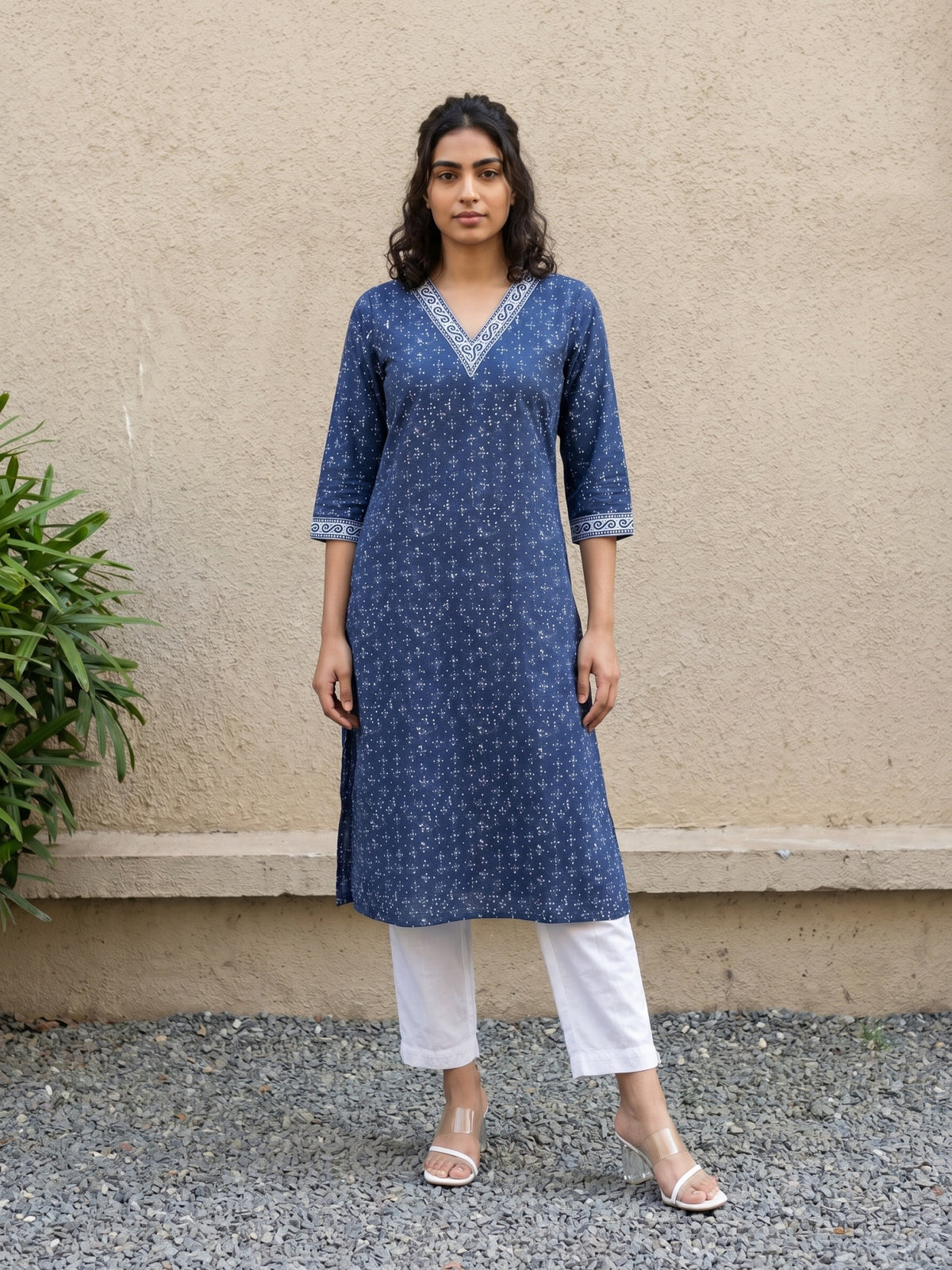 Indigo bindi kurta