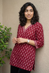 Maroon leaf V neck short kurti