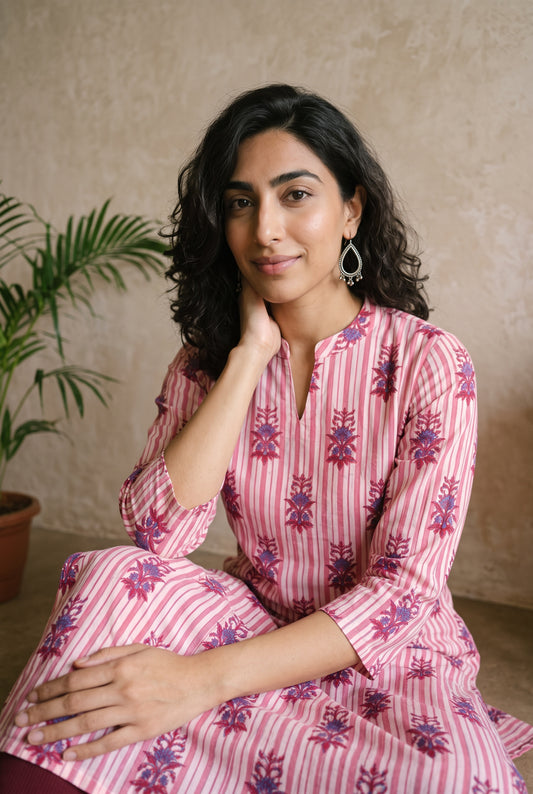 White pink buta ban neck kurta