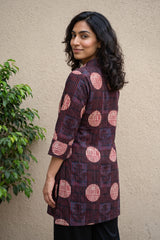 Black circle geometric short kurti
