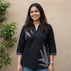 Black solid V neck kurti