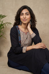 Black solid Fabric yoke kurta
