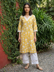Mustard flower v- neck lacework kurta