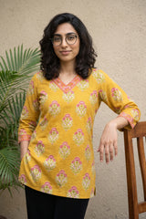 Yellow sanganeri short kurti