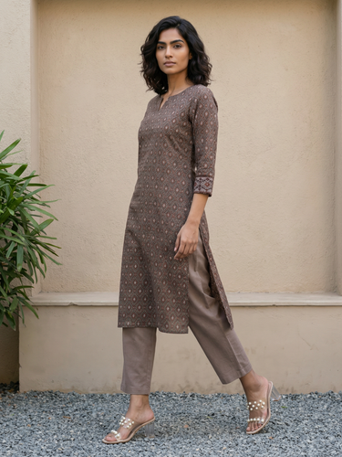 Brown geometric Coord set