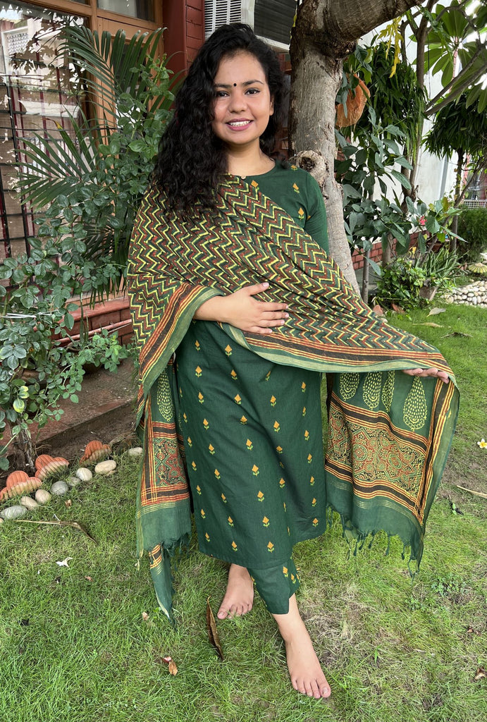 https://mysanskritam.com/collections/suitsets