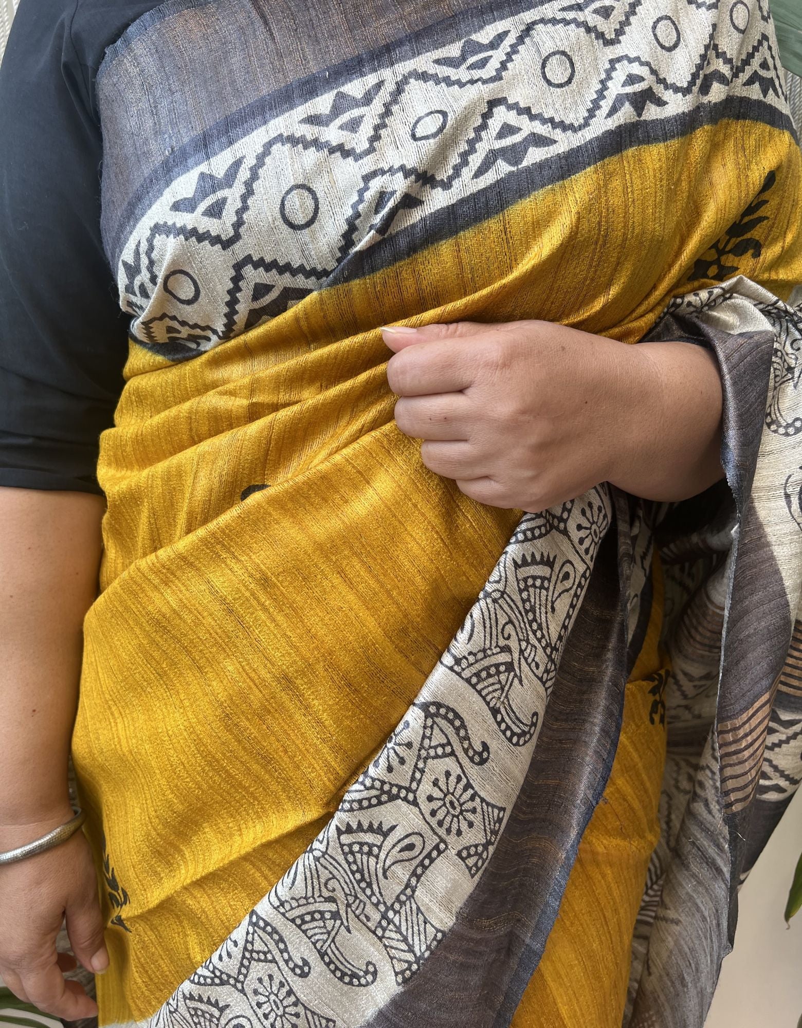 Mustard Abstract border Tussar Silk saree - MYSANSKRITAM