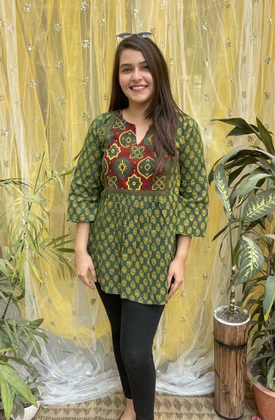 Bottle green buti Gather kurti